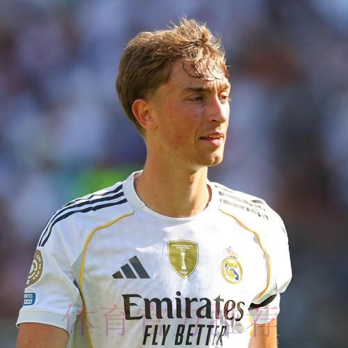 阿斯:赫伊森的职责不仅是防守 还是进攻的关键